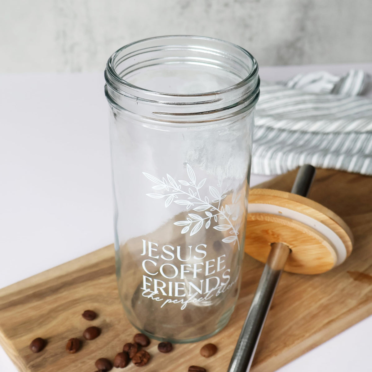 Glass Cup with Acacia Lid and Stainless Steel Straw 22 Ounce R397